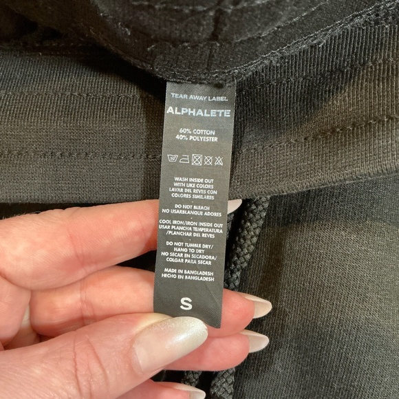 Alphalete Premium Black Joggers with Red Piping Trim Men’s Size Small - Picture 6 of 6